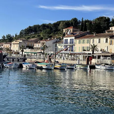 Appartement mignon calme douillet ascenseur clim étage élevé proche parking et toutes commodités au coeur du Toulon historique Esterno foto