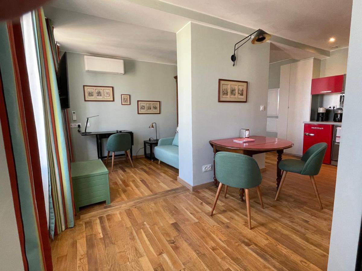 Apartamento Mignon Calme Douillet Ascenseur Clim Etage Eleve Proche Parking Et Toutes Commodites Au Coeur Du Historique