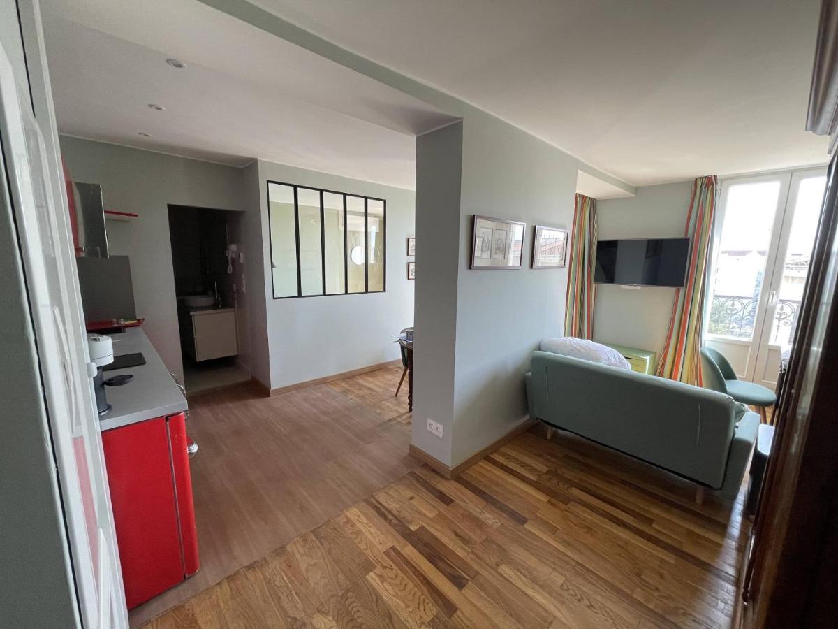 Appartement Mignon Calme Douillet Ascenseur Clim étage élevé Proche Parking Et Toutes Commodités Au Coeur Du Historique Toulon